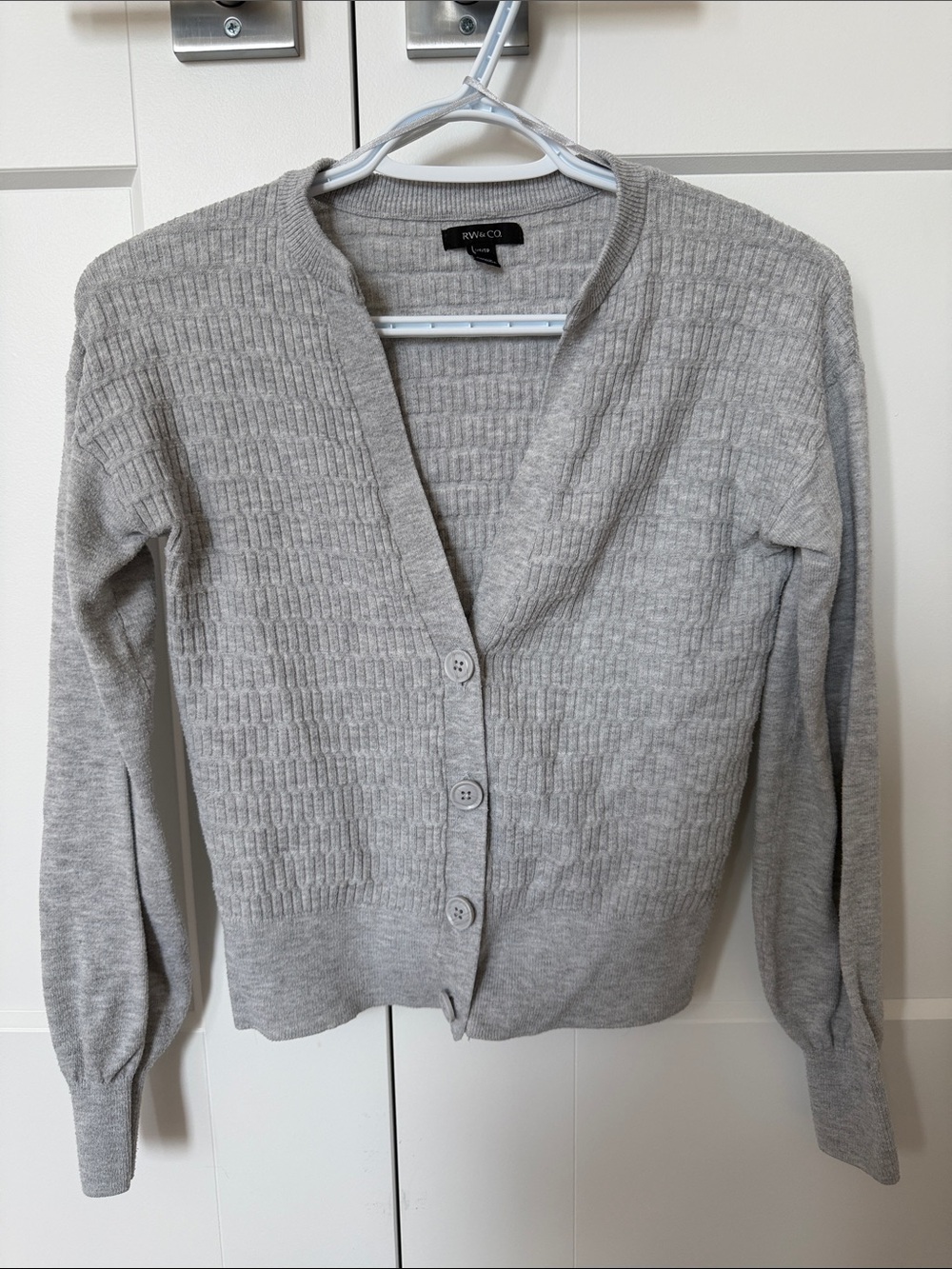 RW & Co Light Gray Ribbed Button-Front Cardigan